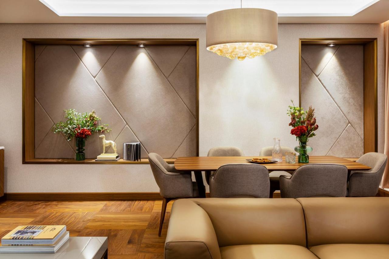 Grand Hotel Millennium Софія Екстер'єр фото A living room with a dining table