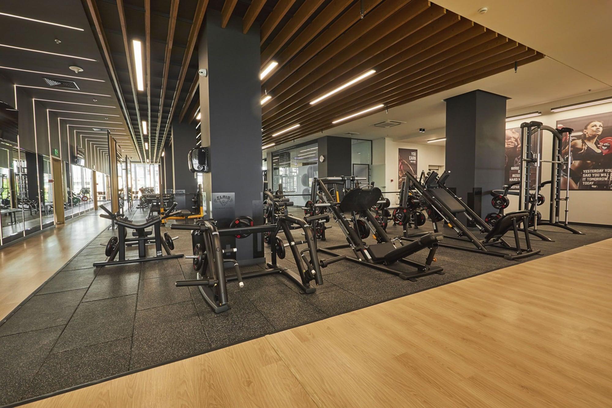 Grand Hotel Millennium Софія Екстер'єр фото The gym at the 1000m² Sports and Wellness Centre