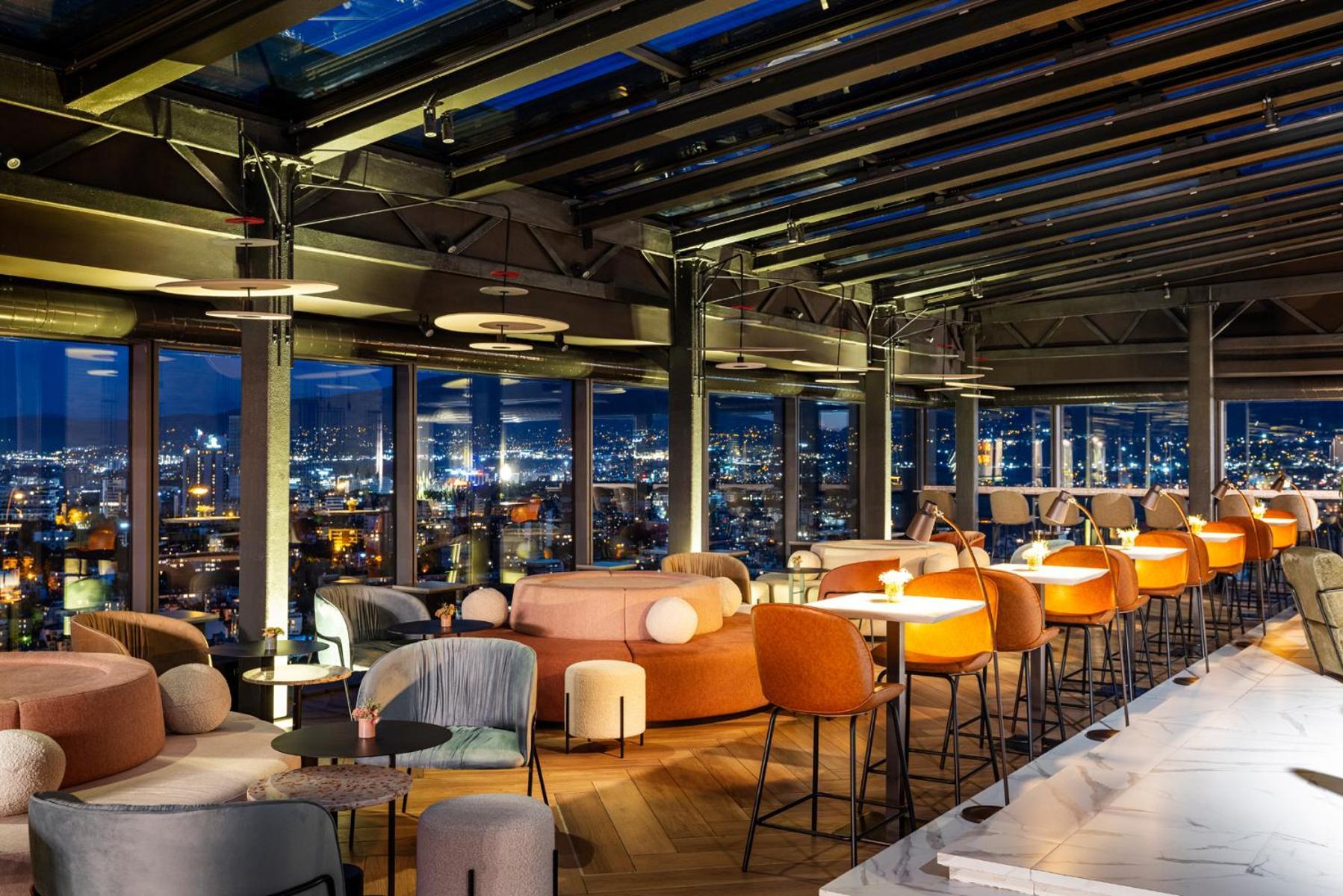 Grand Hotel Millennium Софія Екстер'єр фото Sky Bar